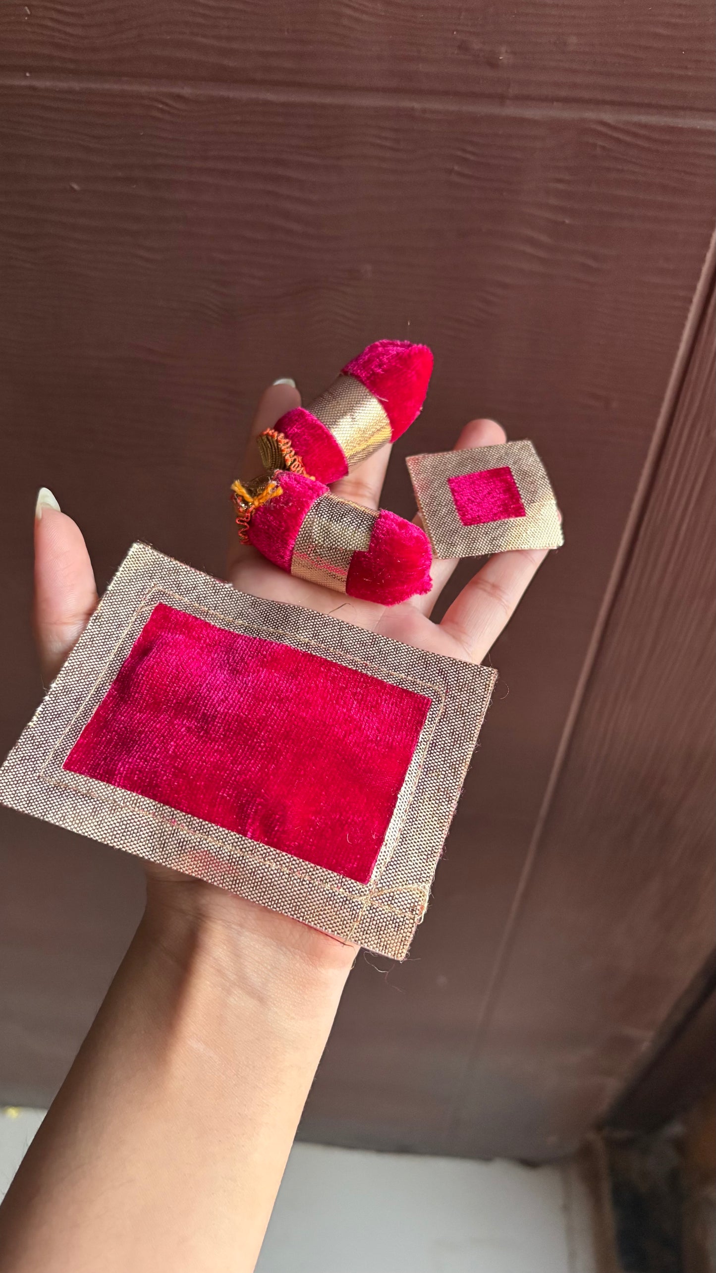 Super Small Velvet Bistar with Pillows Size 00,0