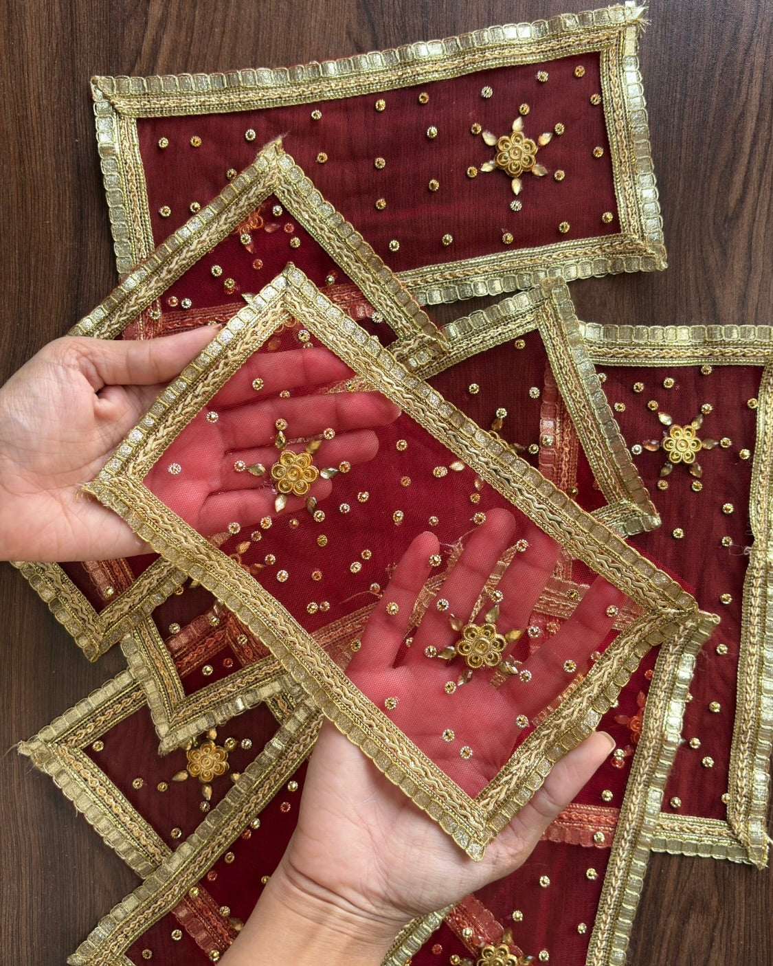 Red Net Chunni (Radha Rani)