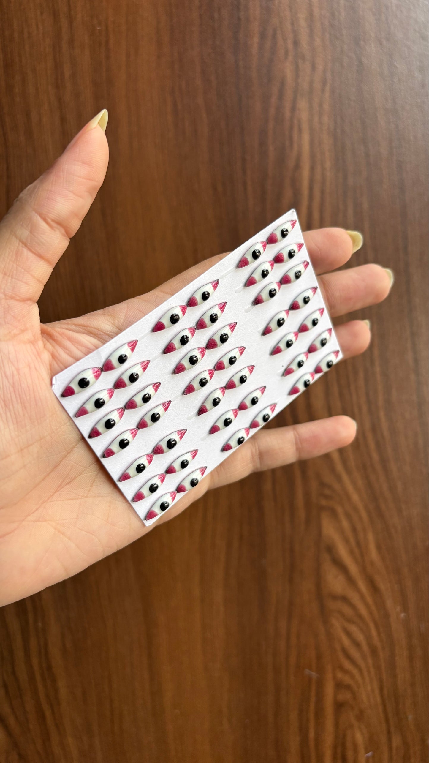 1 pair of Premium Stone Eyes (Total 2 Eyes) Size 4