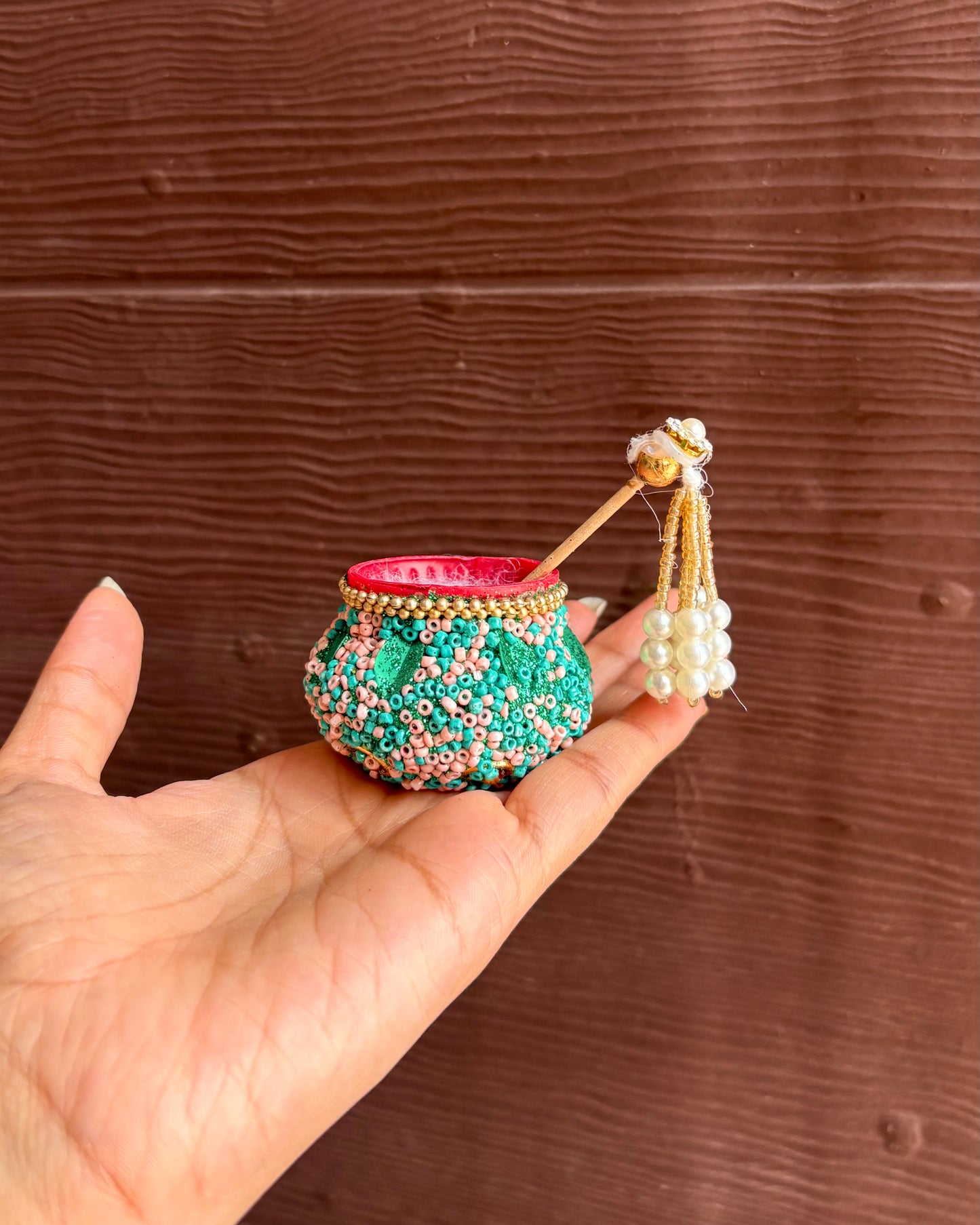 Maakhan Matki (Glittery Beaded) Janmashtami Special 💛