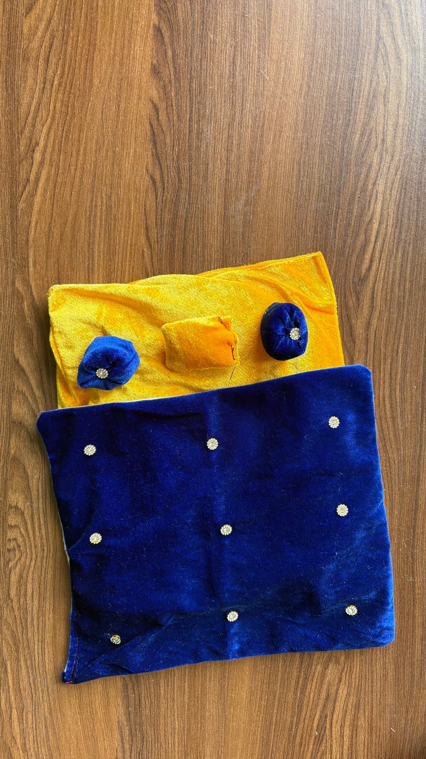 Velvet Bistar, Blanket, Pillow set (Size 1-8)