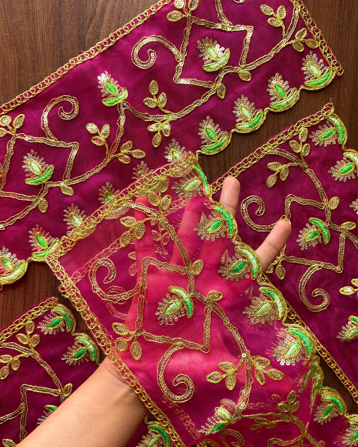 Magenta Net Chunni (Radha Rani) 🩷