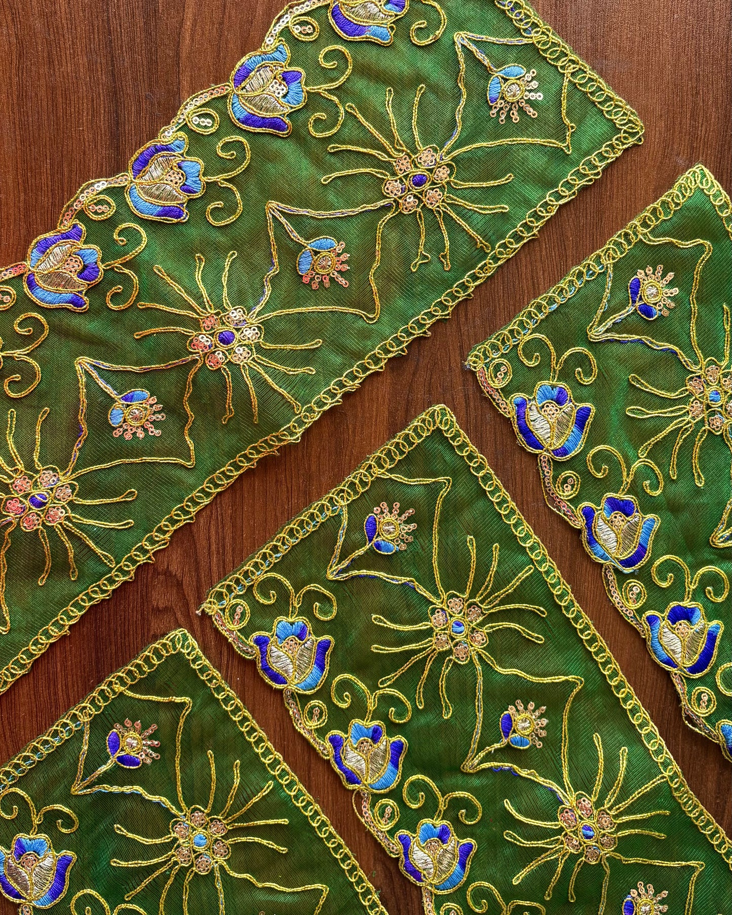 Dark Green & Blue Net Chunni (Radha Rani)💚