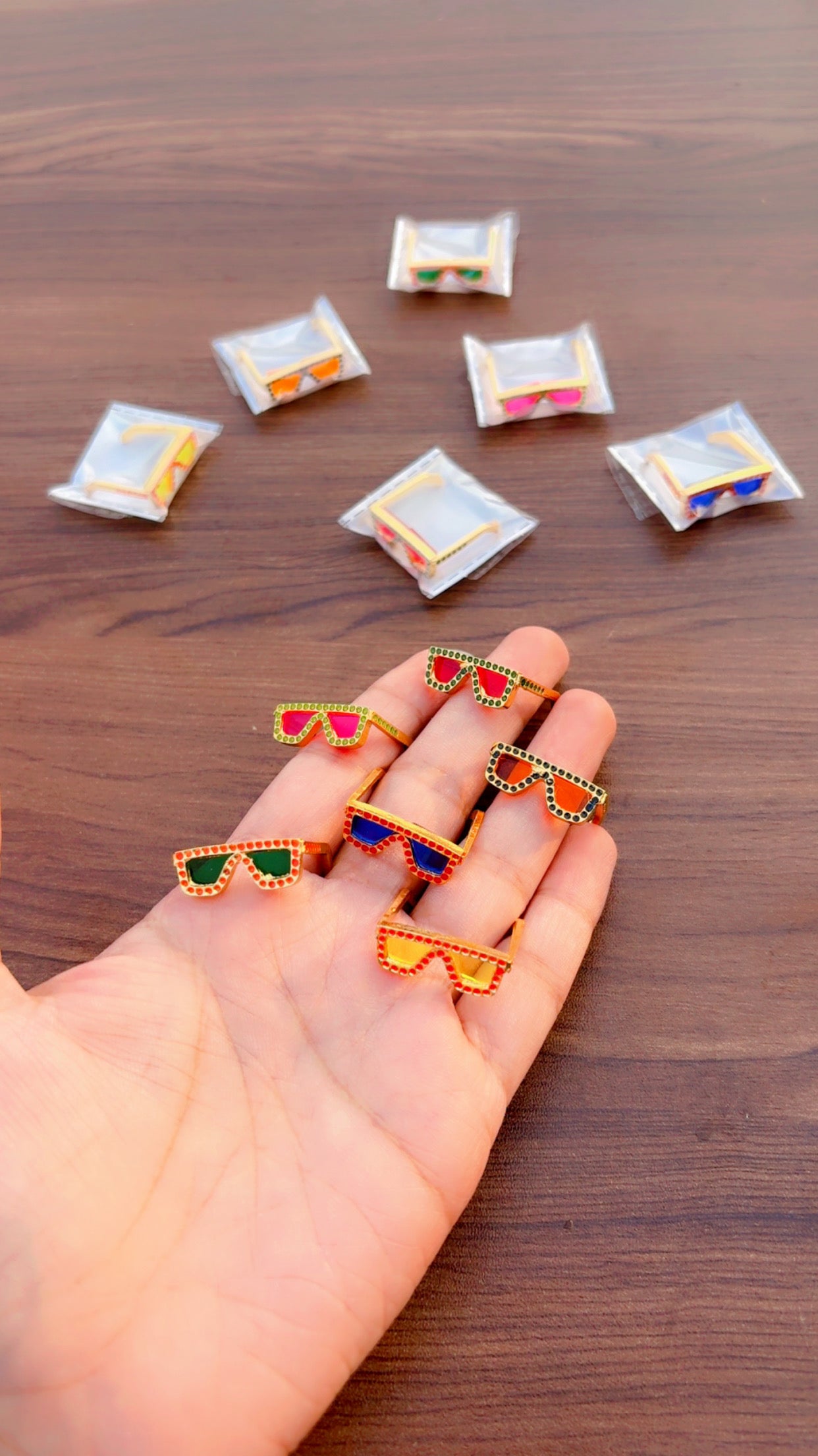 Laddu Gopal Designer Dotted Chashma Size 1,2,3 D402