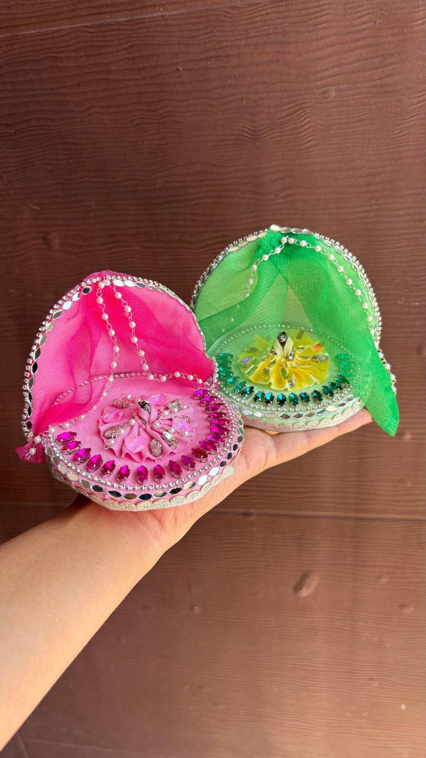 Gopu & Khushi ka Araam Kaksh Singhasan (Handcrafted) Last 2 pieces left