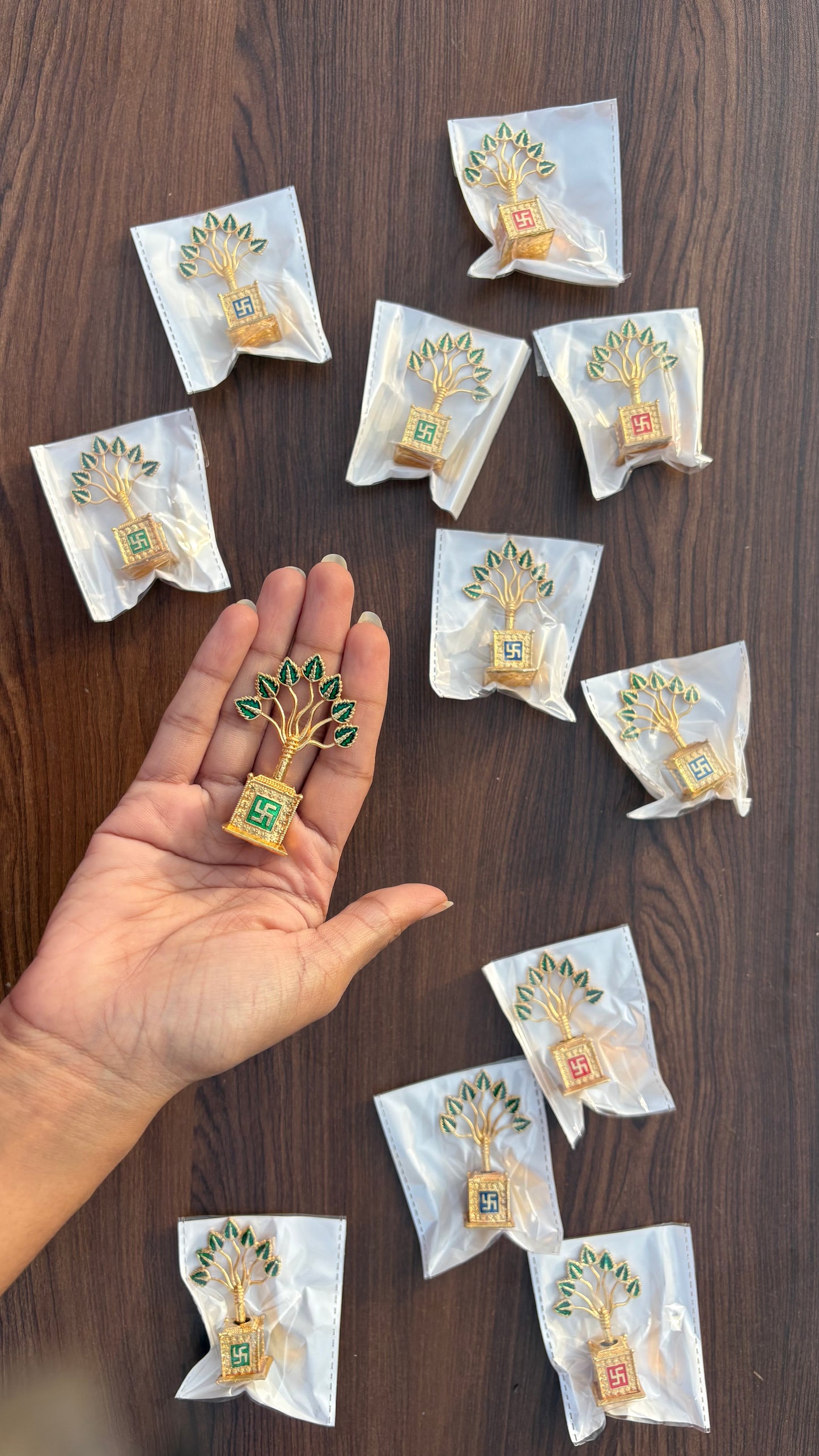 Golden Tulsi Gamla Toy Square for Laddu Gopal
