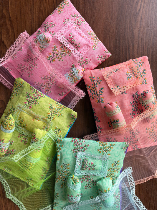 Summer Cotton Pastel Bistar (with Pillows & blanket)