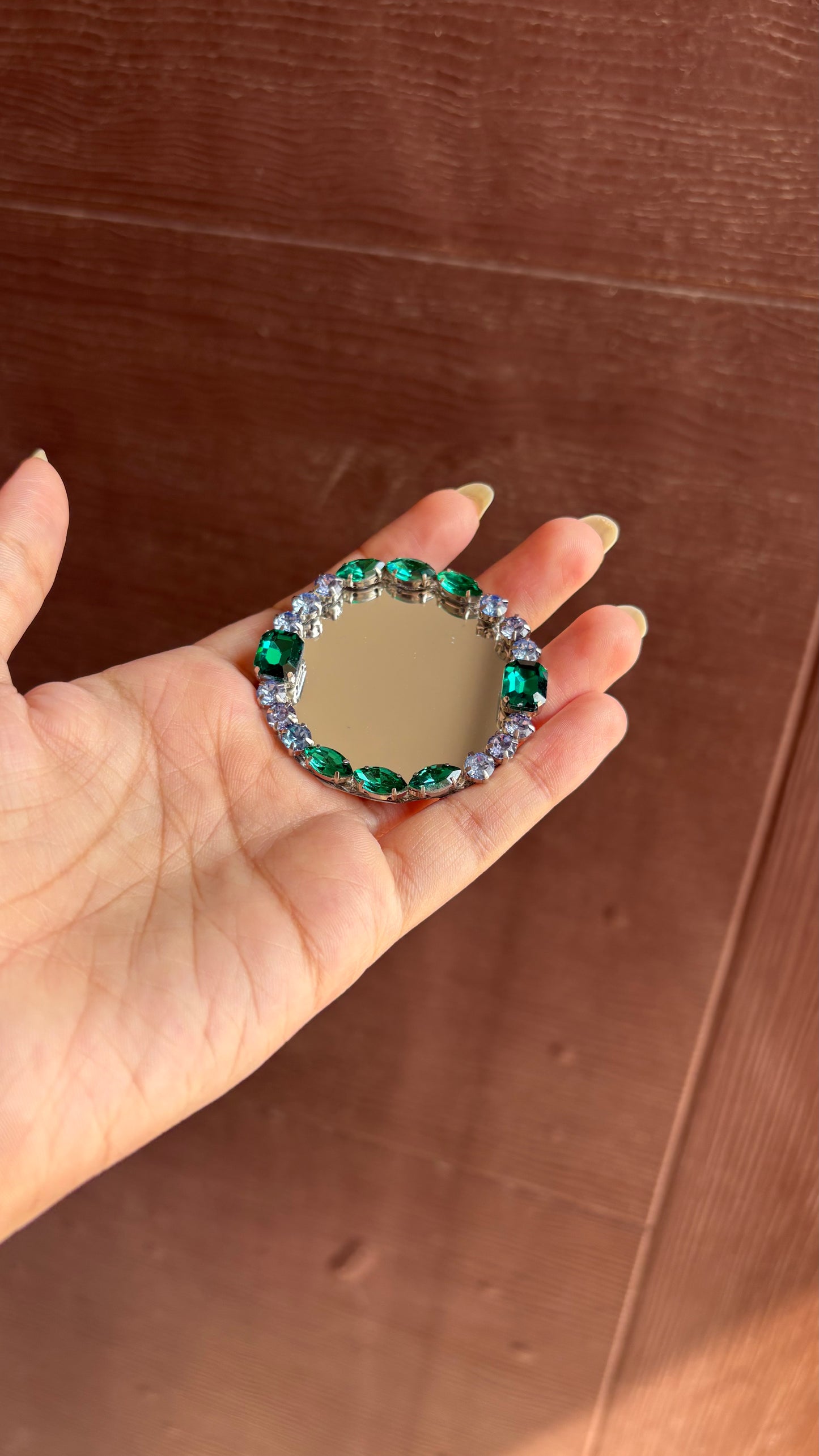 Emerald Stone Mirror D9