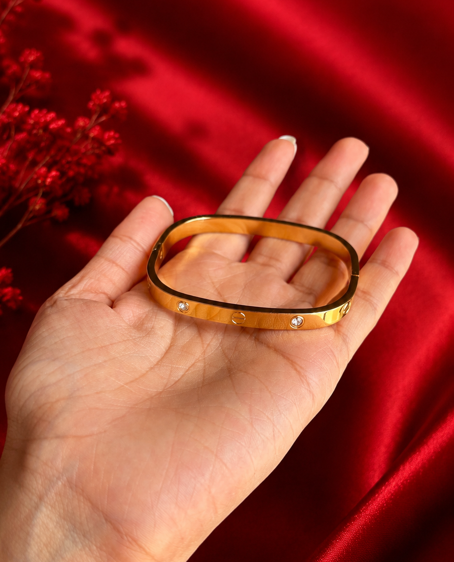 Square Aurelia Cuff Gold Bracelet ⭐
