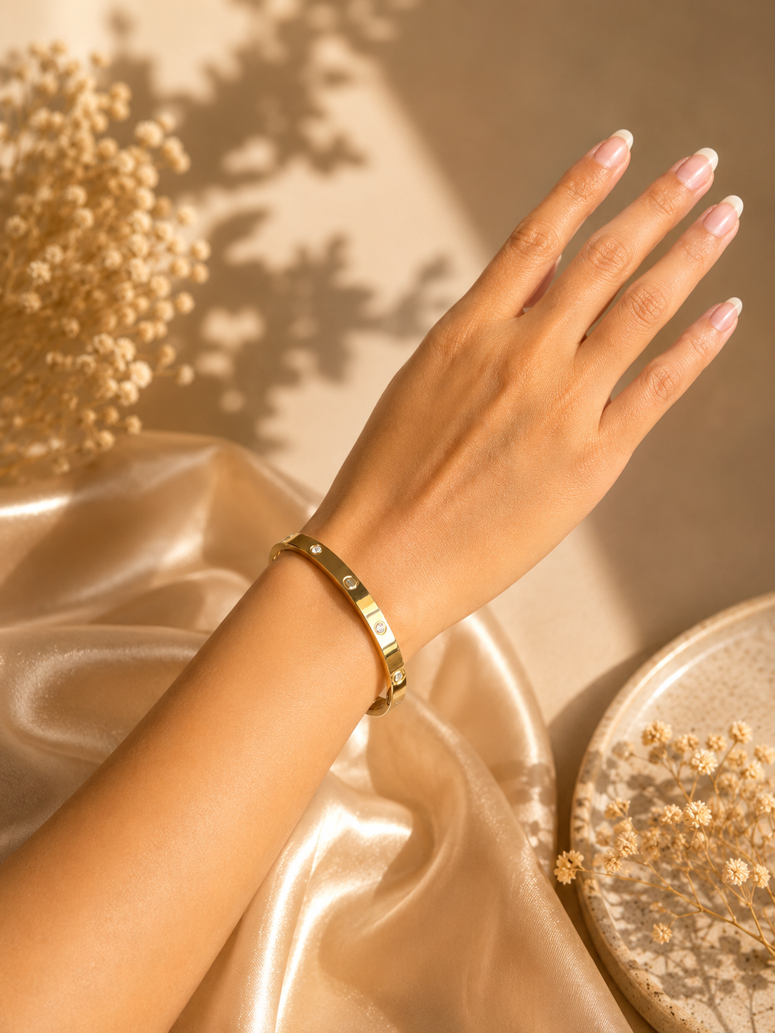 Diamond Studded Gold Cuff Bracelet (Korean) ⭐️
