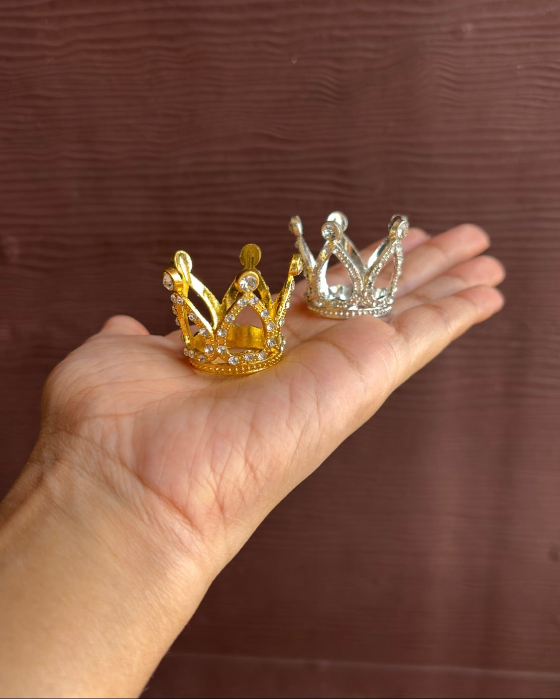 Crown - Laddu gopal & Radha Rani (Size 2,3,4)