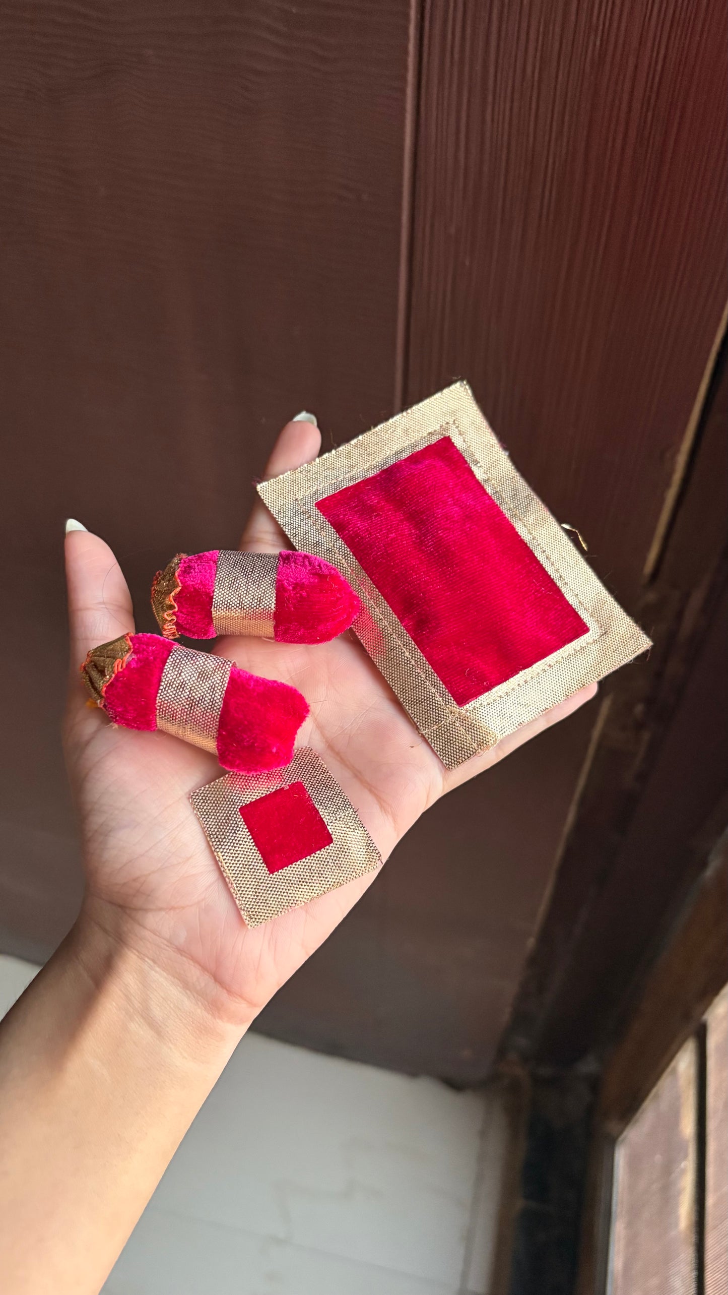 Super Small Velvet Bistar with Pillows Size 00,0