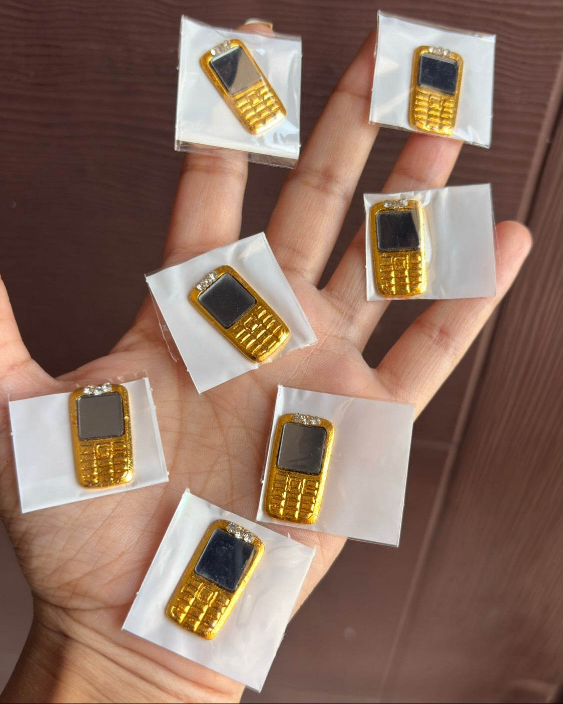 Tiny Mobiles for Laddu Gopal