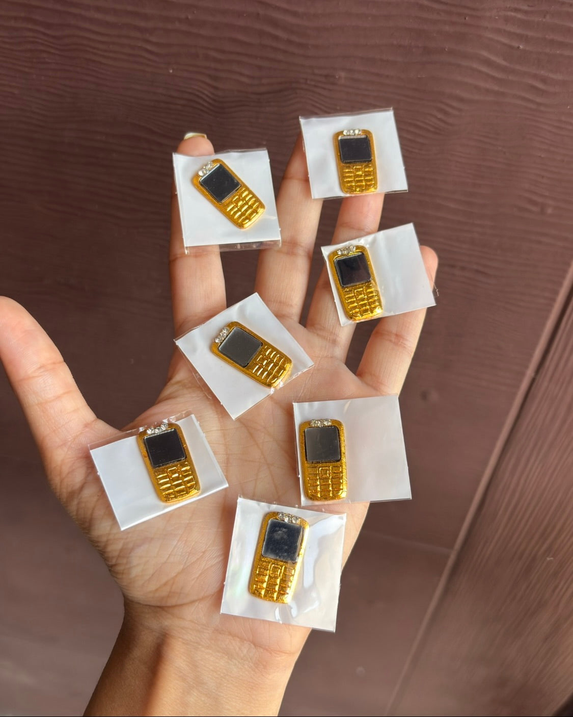 Tiny Mobiles for Laddu Gopal