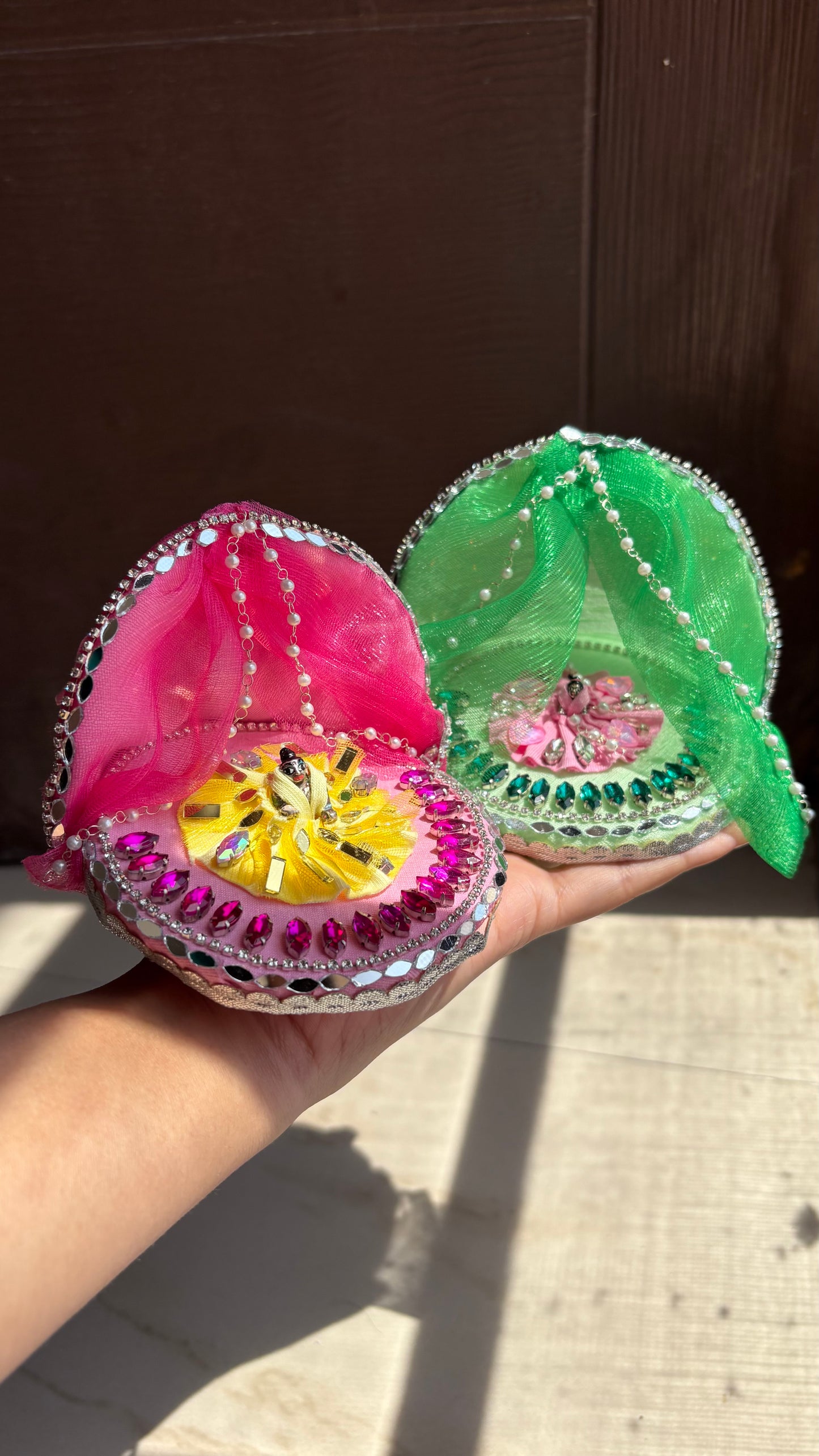 Gopu & Khushi ka Araam Kaksh Singhasan (Handcrafted) Last 2 pieces left