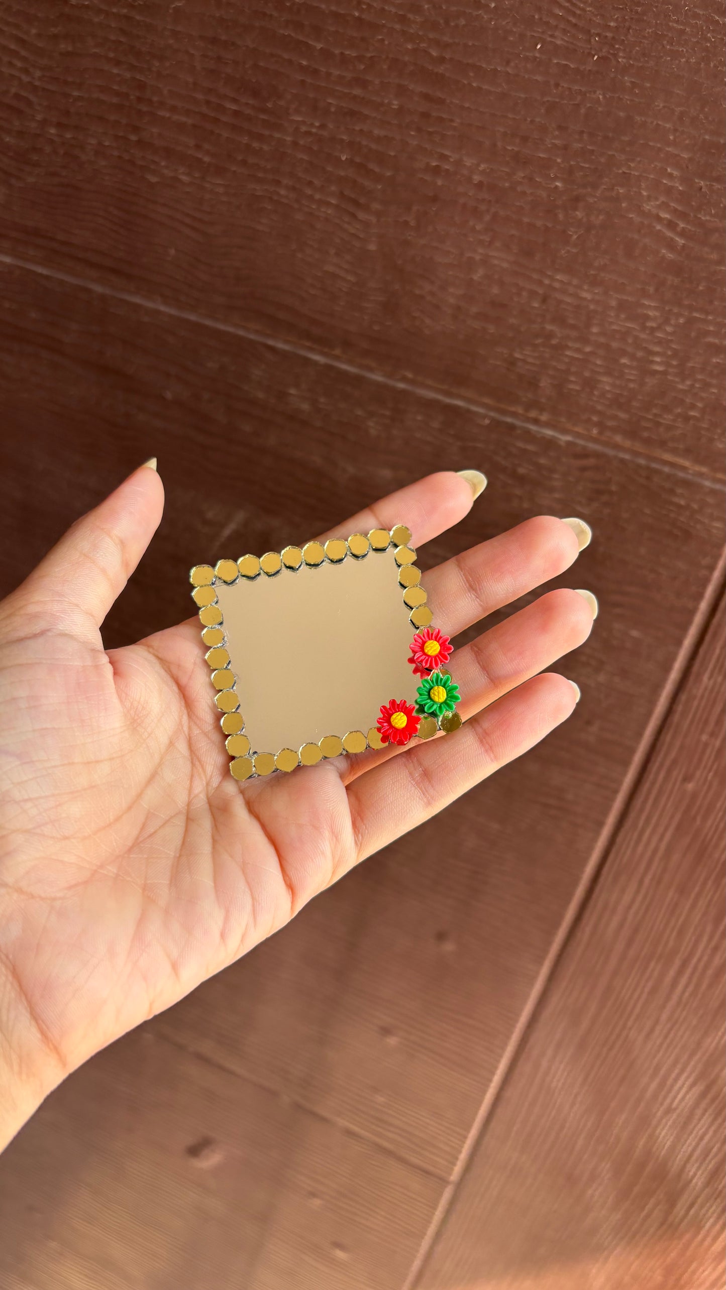 Square Mirror D5